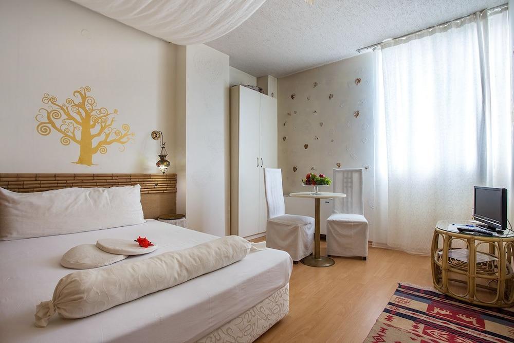 Hotel Art Simona 3*