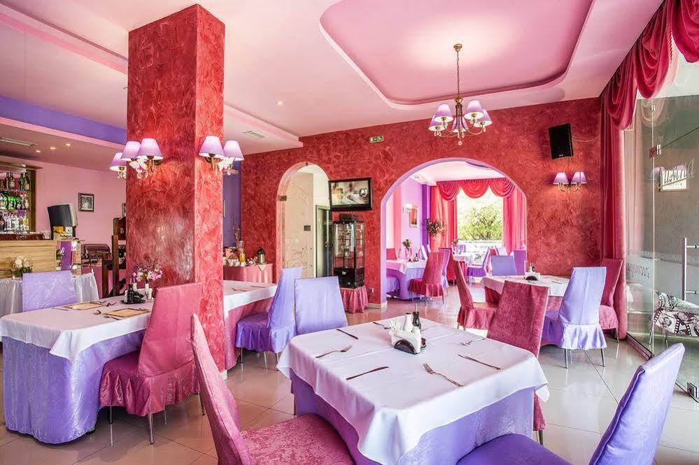 Art Simona Otel 3*